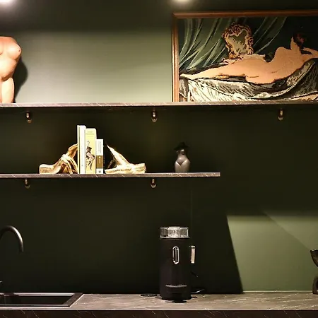 Volupté - L0ve R00m By Prim0 C0nciergerie